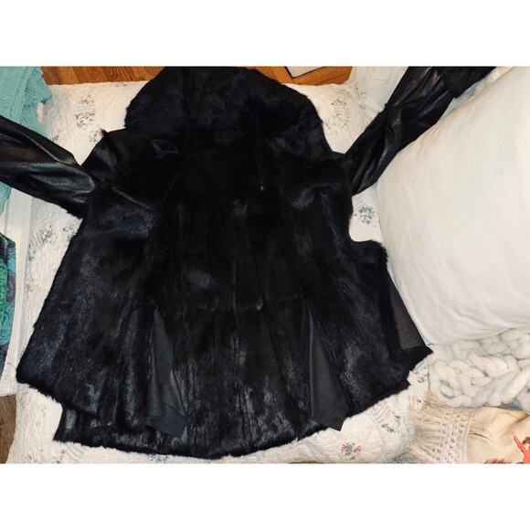 SPECTACULAR 1-OF-A-KIND VINTAGE  BLACK TOSCANA SHEARLING SMOOTH LEATHER JACKET - Picture 4 of 10